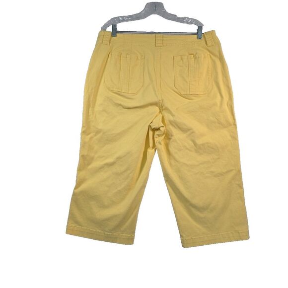 Christopher & Banks Capri Pants Women's size 16 Denim Button Details Yellow - Picture 2 of 11